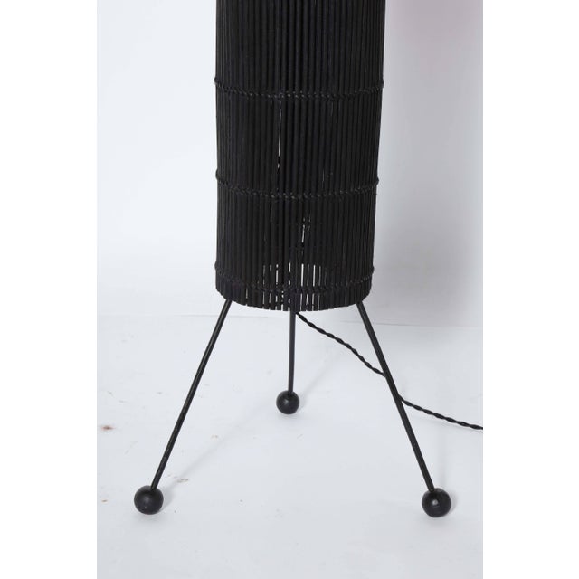 1950s Tony Paul Style California Modern Black Wicker Cylinder Floor Lamp, 1950s For Sale - Image 5 of 10