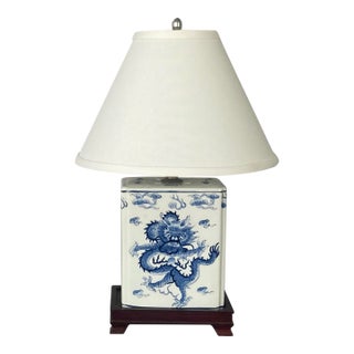 1930s Blue and White Porcelain Chinese Table Lamp, With Dragon, on Wooden Base For Sale