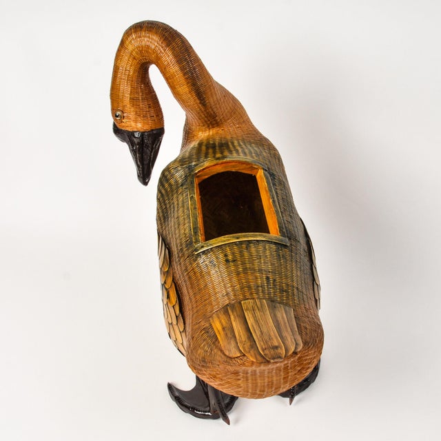 Fine Vintage Woven Wicker Goose Basket With Removable Wooden Wing Topper For Sale - Image 12 of 17