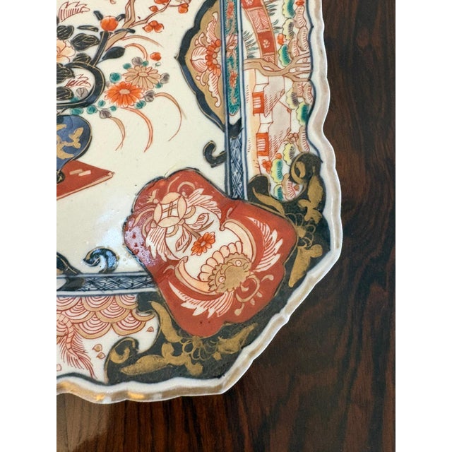 Cream Antique Japanese Hand-Painted Imari Porcelain Charger Plate with Floral Bird Decor, 1900 For Sale - Image 8 of 10