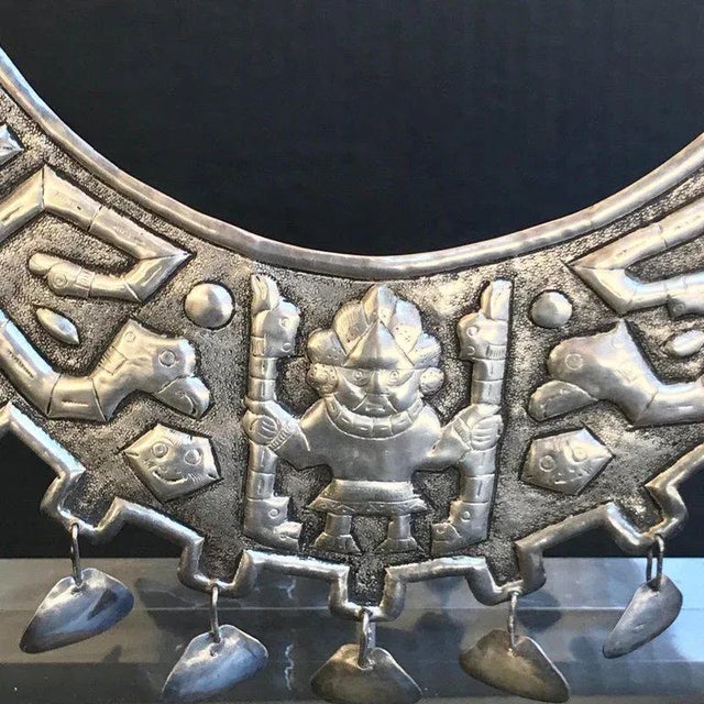 Early 20th Century Museum Mounted Grand Tour Inca or Sipan Silver Official Necklace For Sale - Image 12 of 13