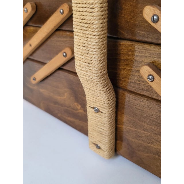 Mid-Century Modern Sewing Box, 1950s For Sale - Image 4 of 9