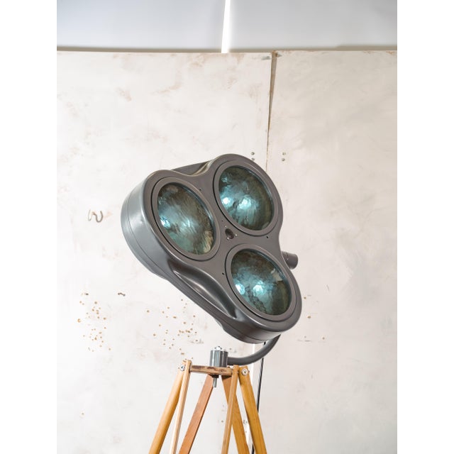 Gray Surgical Hospital Floor Spotlight by Heraeus Hanaulux, London, 1990s For Sale - Image 9 of 16