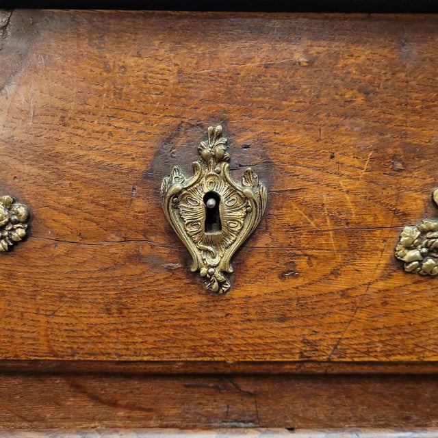 Antique Parisian Chest of Drawers in Oak, 1780 For Sale - Image 18 of 18