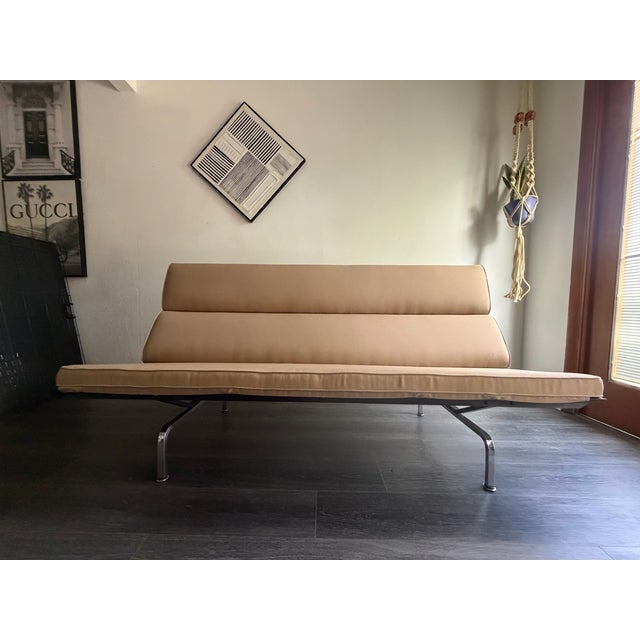 Herman Miller Authentic Herman Miller Eames Sofa Compact — Vintage 3-Seat Sofa, Original Upholstery For Sale - Image 4 of 12