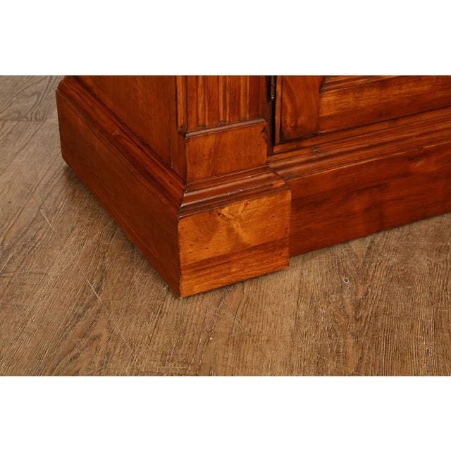 Ethan Allen 'Legacy' Maple Open Carved Library Bookcase For Sale - Image 10 of 18