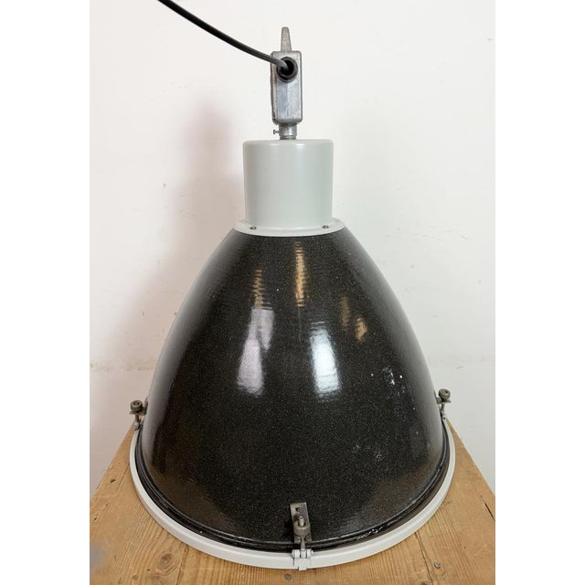 Large Industrial Enamel Factory Pendant Lamp with Glass Cover from Elektrosvit, 1960s For Sale - Image 15 of 18