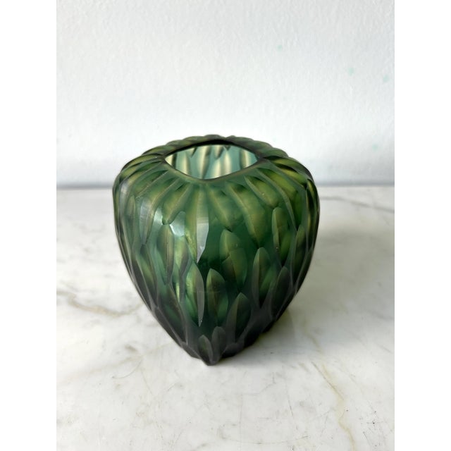 Guaxs Glassworks Kashi Carved Glass Green Vase For Sale In Los Angeles - Image 6 of 9