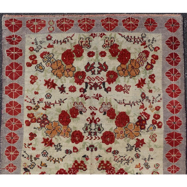 White Vintage Turkish Oushak Rug in All-Over Flower Design Background & Simple Boteh Border For Sale - Image 8 of 13
