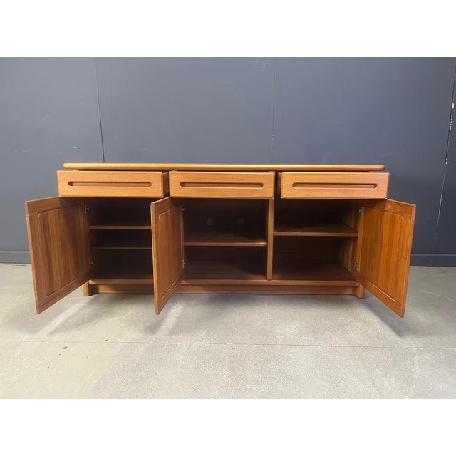 Mid-Century Scandinavian Sideboard from Dyrlund, 1960s For Sale - Image 3 of 13