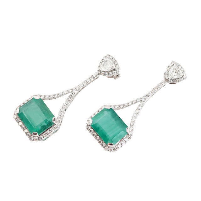 Natural zambian high quality Emerald diamond earring in 18k gold For Sale - Image 18 of 18