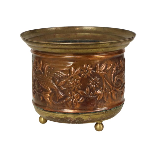 Repoussé Flower Pot in Red Copper and Brass, 1900s For Sale - Image 16 of 16