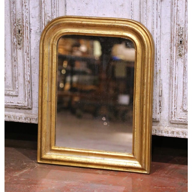 Wood Pair of 19th Century French Louis Philippe Giltwood Mirrors With Floral Motifs For Sale - Image 7 of 9