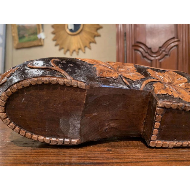 Early 20th Century French Black Forest Carved Walnut Wine Bottle Holder Clog For Sale - Image 9 of 10