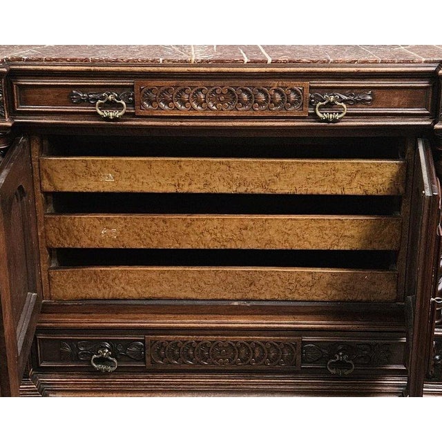 Carved Wooden Trouser Cabinet – Twisted Columns – Marble Top – 19th Century A very beautiful and original carved and...