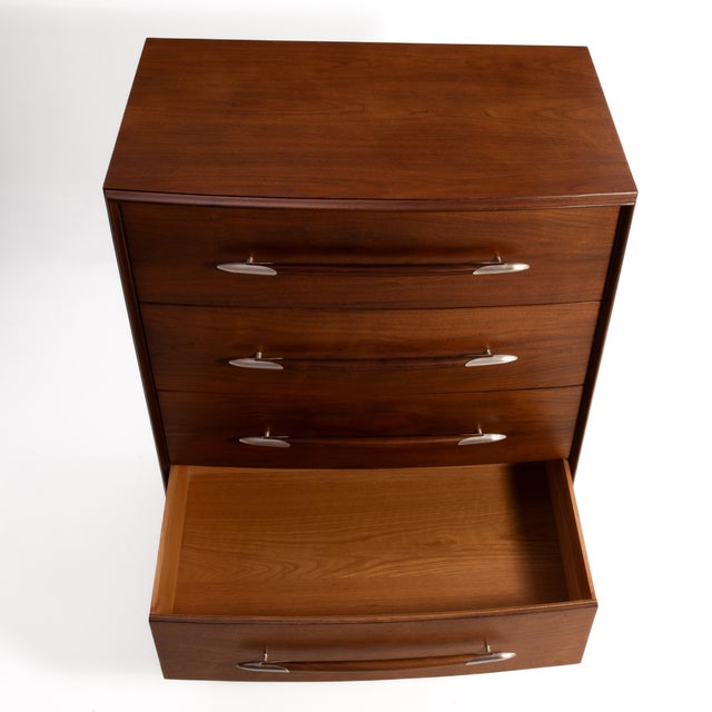 t.h. Robsjohn Gibbings Widdicomb Walnut Spear Handle Five Drawer Chest Dresser For Sale - Image 14 of 18