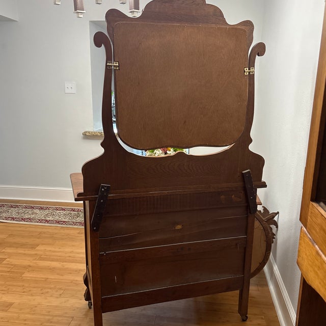 Traditional Antique Tiger Oak Vanity Dresser With Carved Mirror & Brass Hardware For Sale - Image 3 of 6