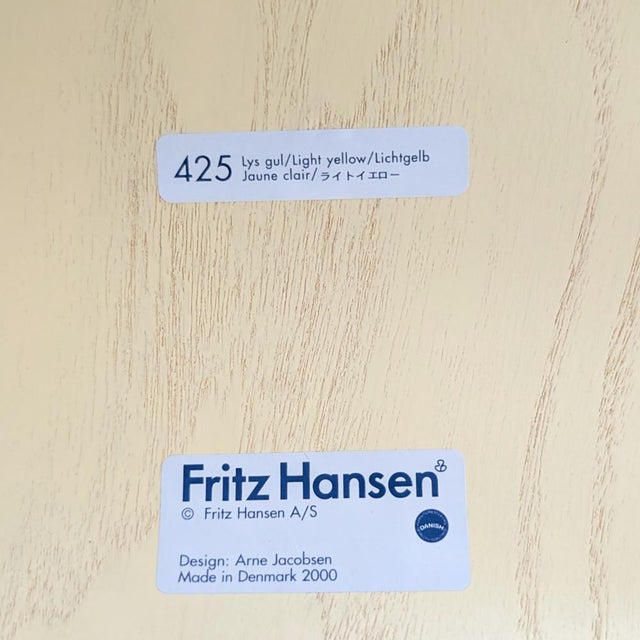 Vintage Series 7 Chairs by Arne Jacobsen for Fritz Hansen, Set of 2 For Sale - Image 9 of 10