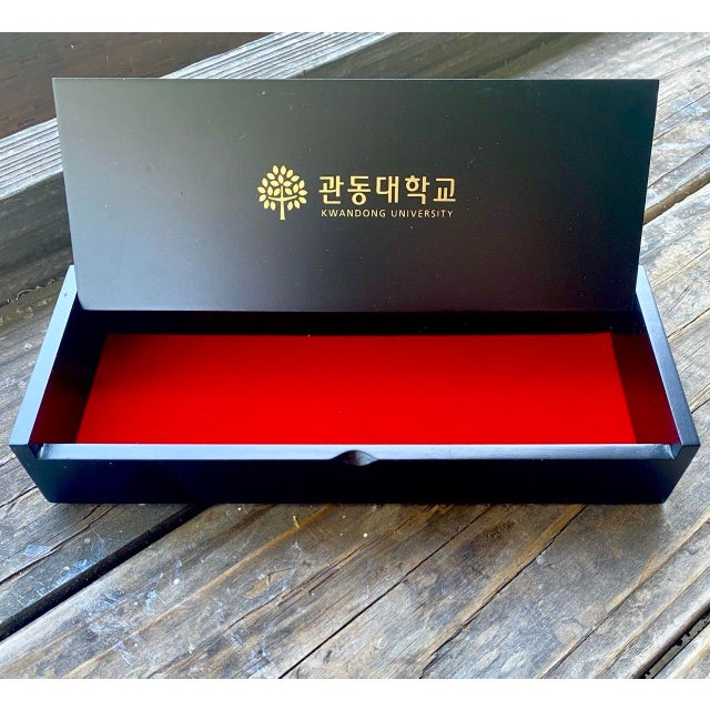 2000 - 2009 Korean Mother-of-Pearl Lacquerware Desk Set in Original Presentation Box, Circa 2000s For Sale - Image 5 of 18