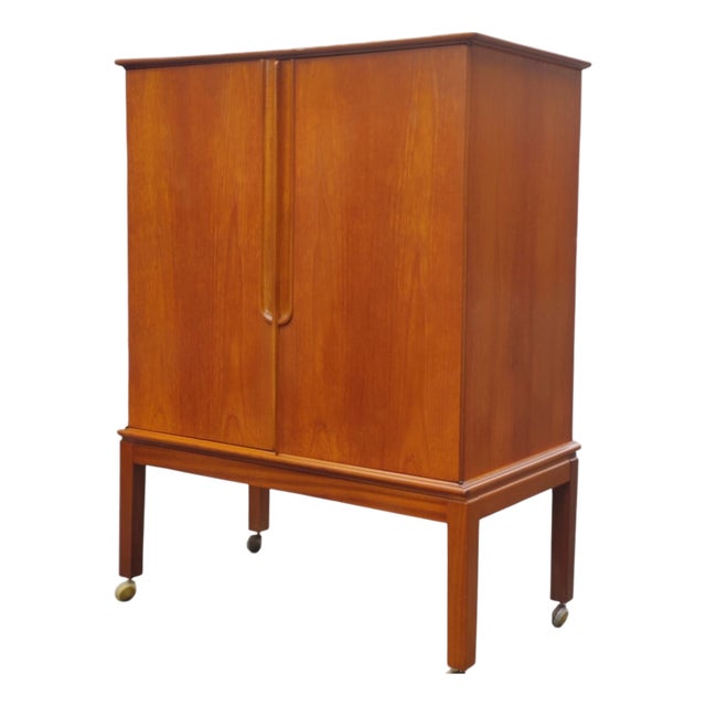 Mid-Century Modern Danish Teak Bar Cabinet on Castors, 1970s For Sale