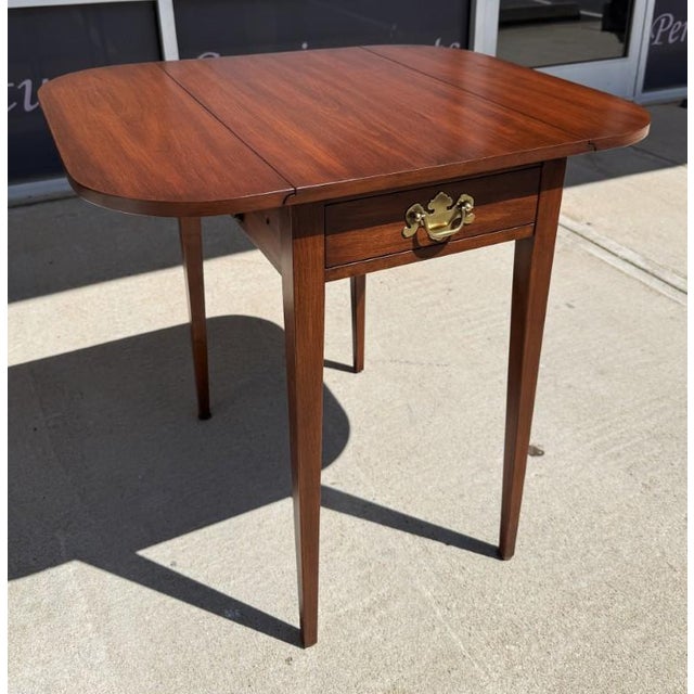 Henkel Harris Henkel Harris Solid Cherry Pembroke Drop-Leaf Side Table Model No. 5406 For Sale - Image 4 of 18