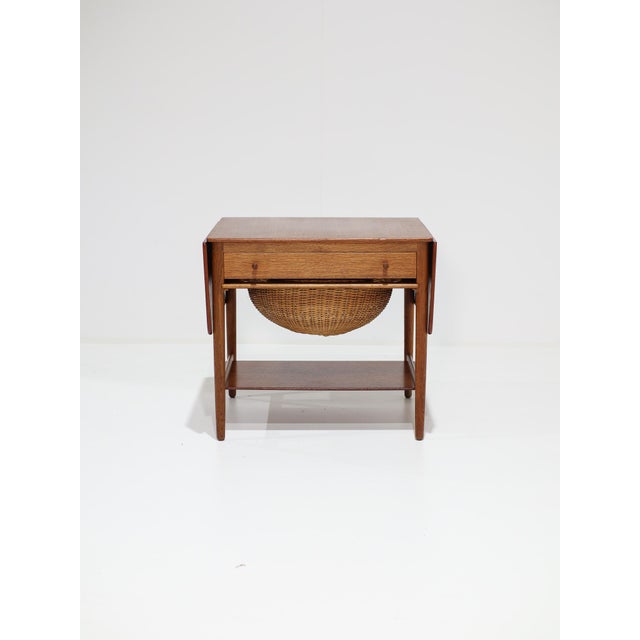 Mid-Century Modern AT33 Sewing Table in Oak and Teak by Hans J. Wegner for Andreas Tuck, Denmark, 1950s For Sale - Image 3 of 13