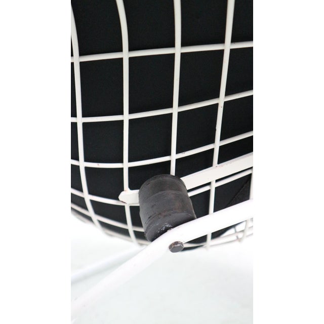 Turquoise Set of Bird Chair and Ottoman attributed to Harry Bertoia for Knoll, 1970s For Sale - Image 8 of 18