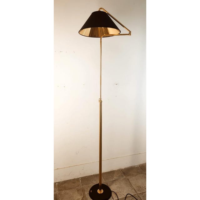 Height-Adjustable and Extendable Floor Lamp with Gold Lampshade For Sale - Image 9 of 18