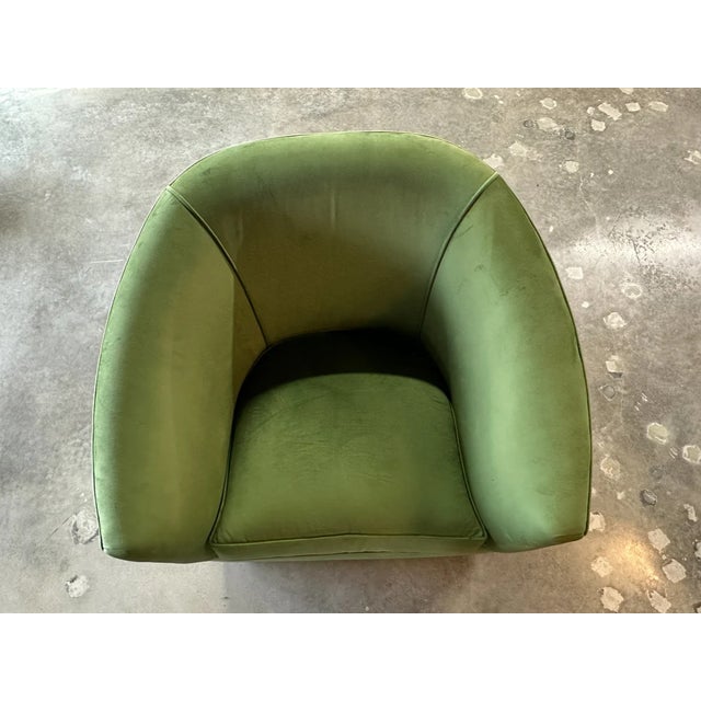 Mid-Century Modern Custom Swivel Chair With Green Performance Fabric & Thibaut “Green Ming” Back For Sale - Image 3 of 7