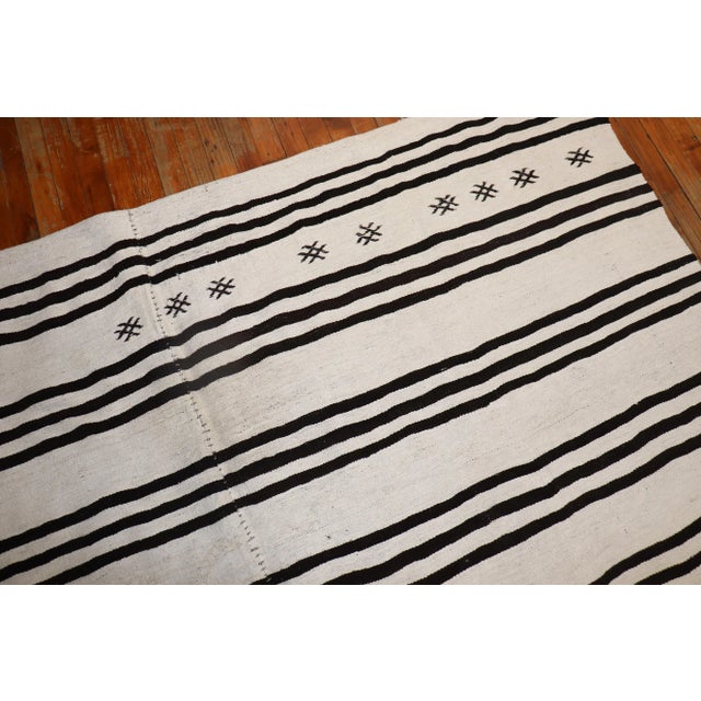 Mid 20th Century Vintage Turkish White Brown Kilim, 7'5'' X 11'2'' For Sale - Image 4 of 12