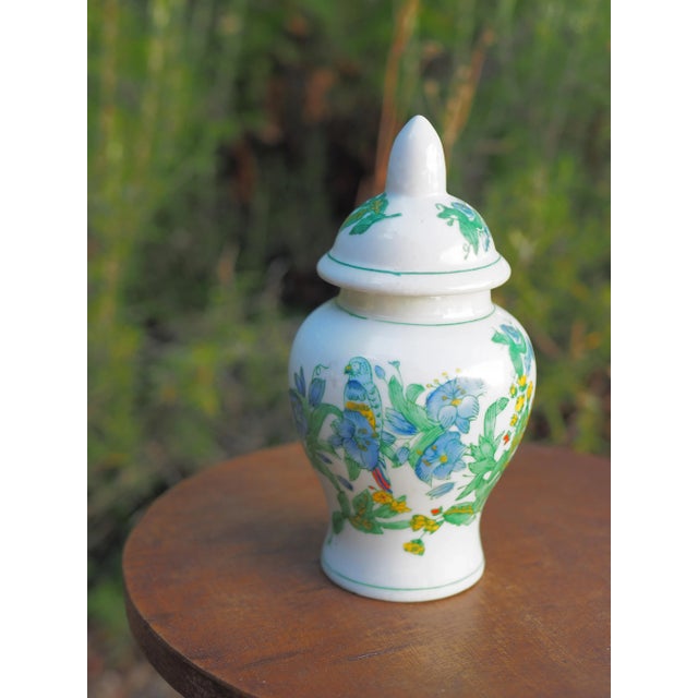 1970s Chinese Ginger Jar With Floral and Parrot Decoration For Sale - Image 10 of 11