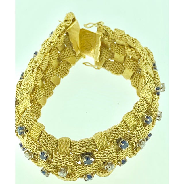 Metal 3 Carat Sapphire and 2 Carat Diamond Bracelet in 18 Karat Yellow Gold 116 Gm For Sale - Image 7 of 8