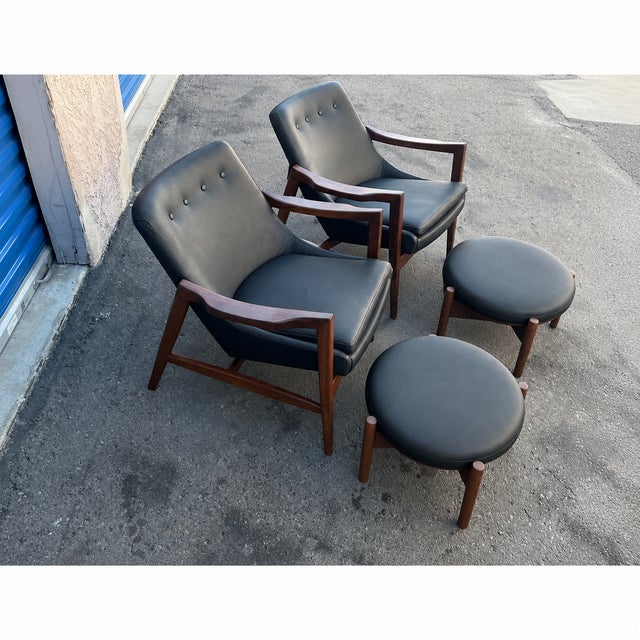 Mid-Century Modern lounge chairs in the style of Ib Kofod-Larsen. stunning lounge chairs, mid-century style at its finest!...