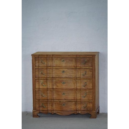 Mid-Century Modern Danish Chest of Drawers in Oak from Henning Kjærnulf, 1960s For Sale - Image 16 of 18