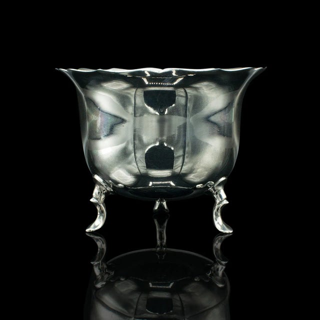 1900s Small Antique Victorian English Silver Plate Serving Bowl For Sale - Image 6 of 10