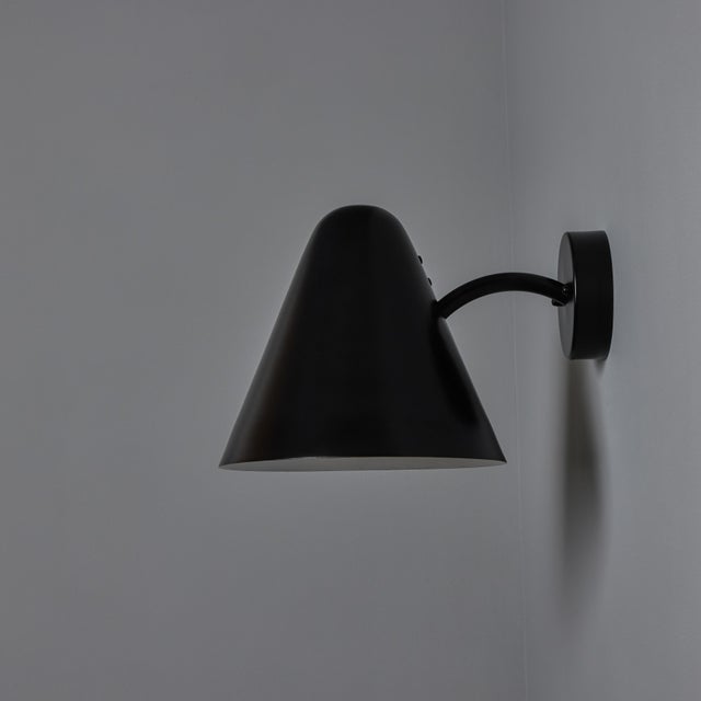Jacques Biny Mid-Century Modern 'ZuZu' Black Painted Brass Wall Sconce in the Style of Jacques Biny For Sale - Image 4 of 18