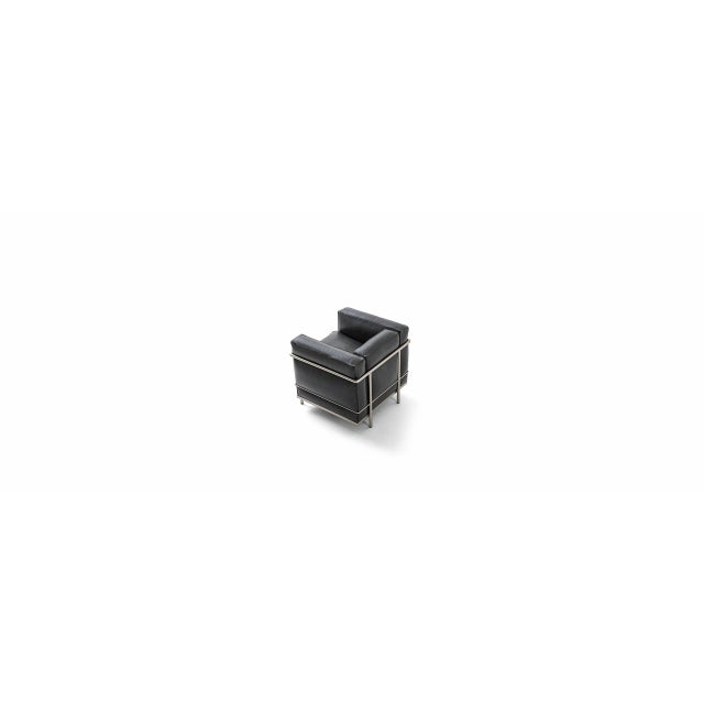 Contemporary LC3 Chair by Le Corbusier for Cassina For Sale - Image 3 of 7