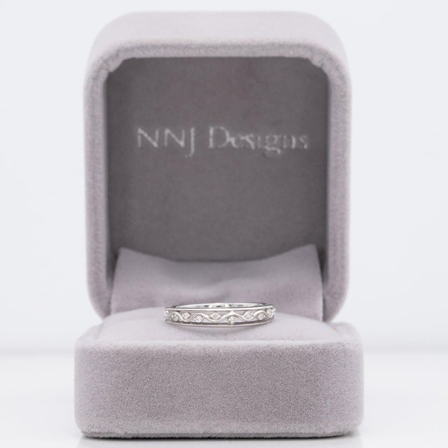 Modern Natural Diamond Band in Solid 14k Gold | Vintage Scroll Design Diamond Ring, Size 6.75 For Sale - Image 3 of 9