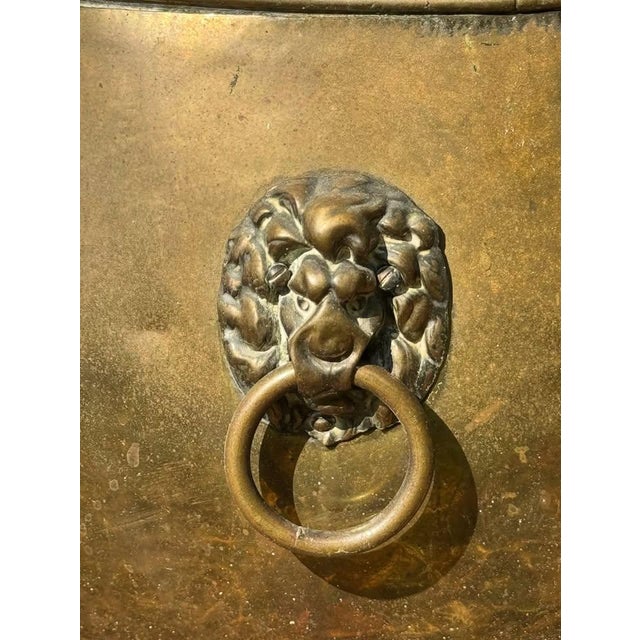 Early 20th Century Large Turn-of-the-Century Brass Jardinière Cachepot With Lion Ring Handles and Repoussé Rose Banding For Sale In Raleigh - Image 6 of 8
