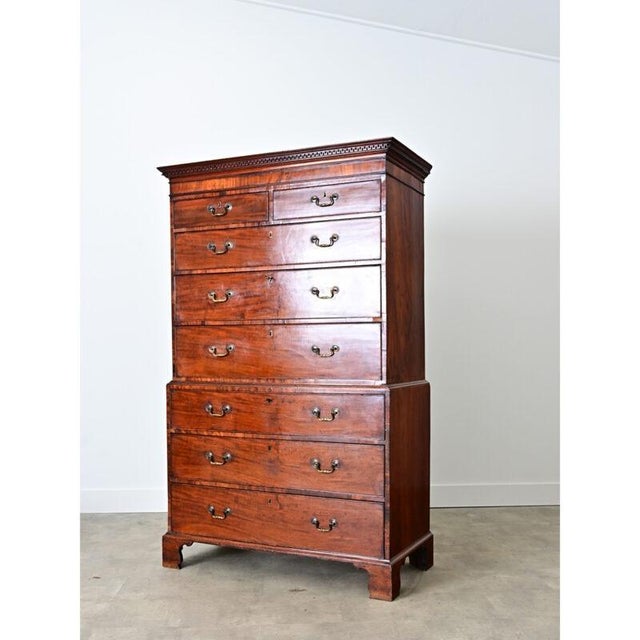 English 19th Century Mahogany Chest on Chest For Sale - Image 4 of 13