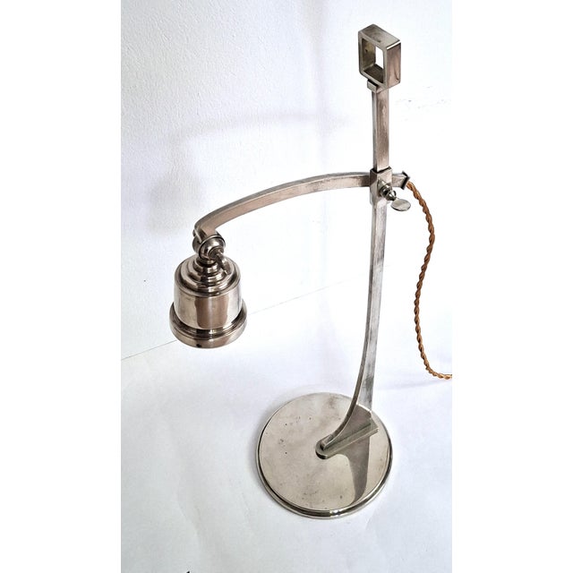 Large Height-Adjustable Table Lamp in the style of Josef Hoffmann for Wiener Werkstätte, 1890s For Sale - Image 6 of 10