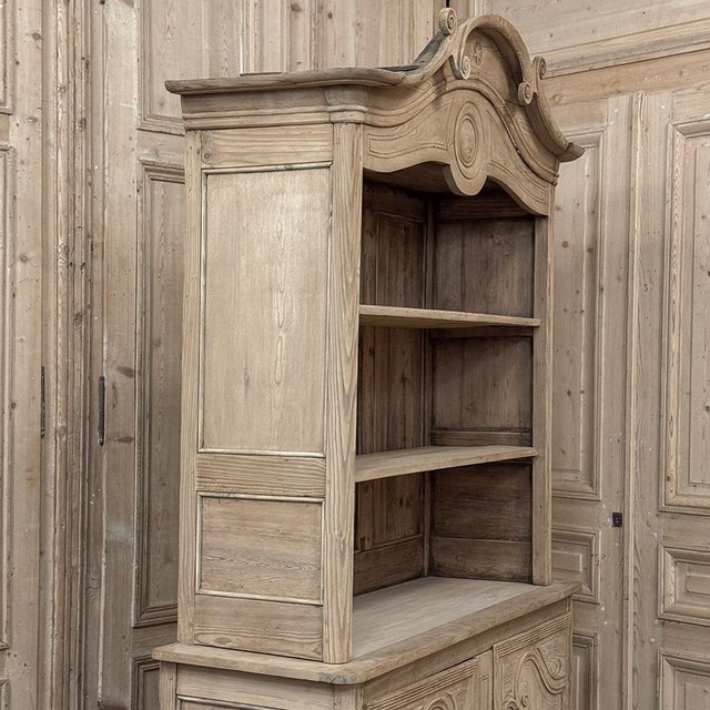 19th Century French Normandy Louis Philippe Period Stripped Pine Buffet À Deux Corps ~ Bookcase For Sale - Image 15 of 18