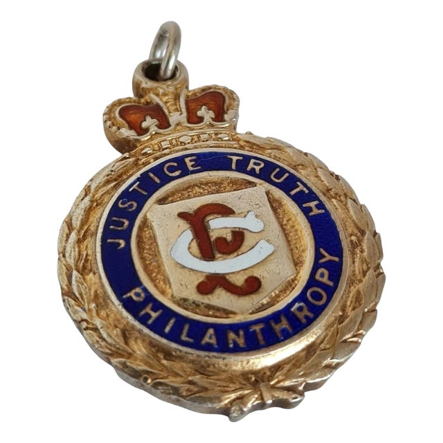 Sterling Silver-Gilt Masonic Buffalo Presentation Medallion, Chester, 1934 For Sale