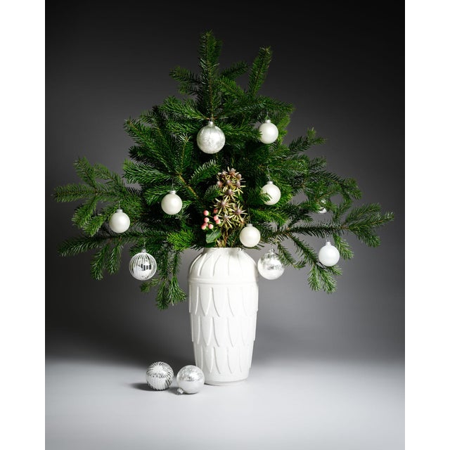 White Ceramic Model 8040 Relief Floor Vase from Bay Keramik, West Germany, 1960s-1970s For Sale - Image 9 of 10