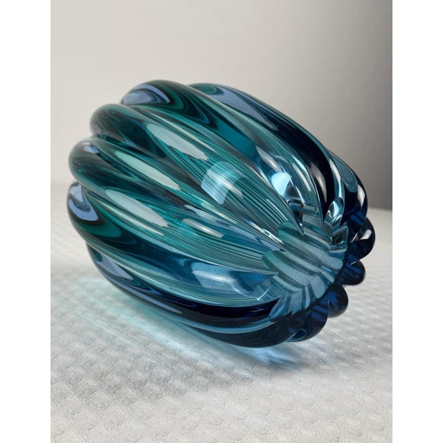 Alfredo Barbini Murano Sommerso Blue Green Ribbed Art Glass Vase For Sale In Denver - Image 6 of 9