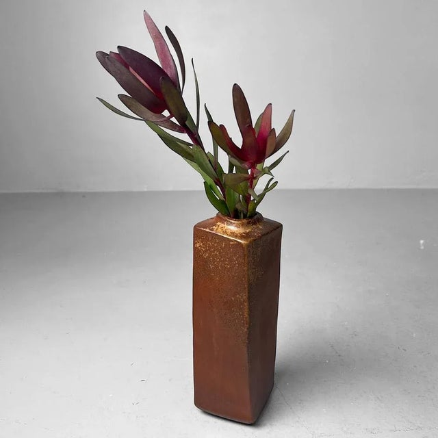 Organic Japanese Bizen Ikebana Vase, 1970s For Sale - Image 6 of 16