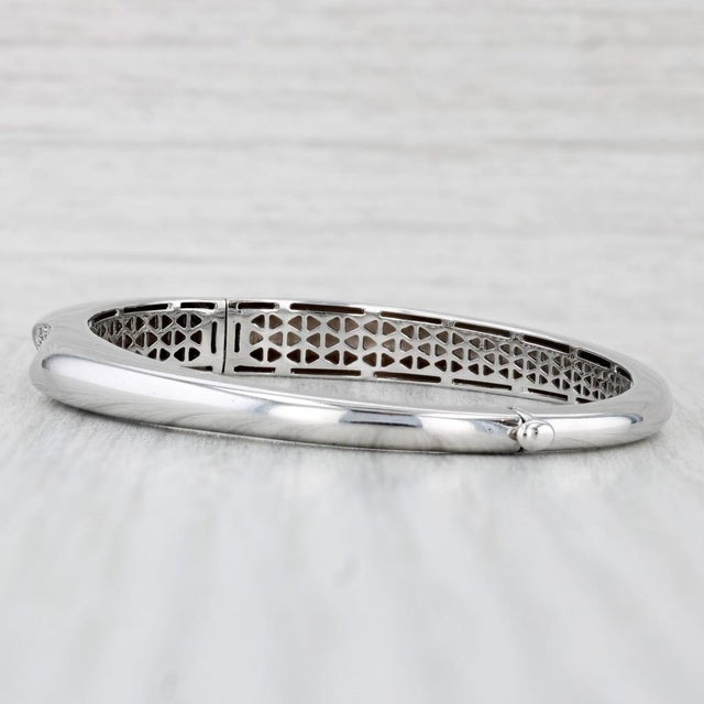 Roberto Coin 0.33ctw Diamond Capri Bangle Bracelet 18k White Gold 6 For Sale - Image 4 of 8