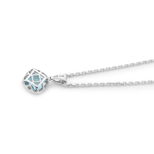 14k White Gold Blue Topaz Diamond Pendant Necklace For Sale In New York - Image 6 of 8