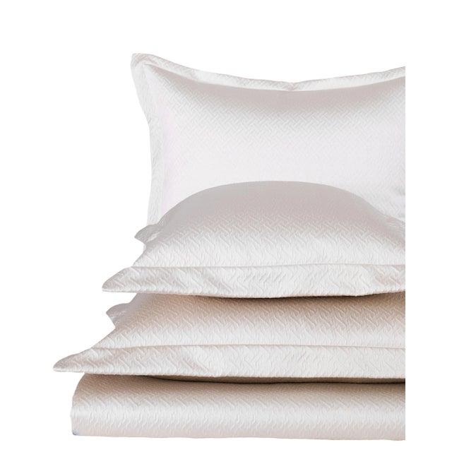 Contemporary Tagami Oversize Queen Cotton Duvet Set, Moonstone, 3 Pieces For Sale - Image 3 of 3