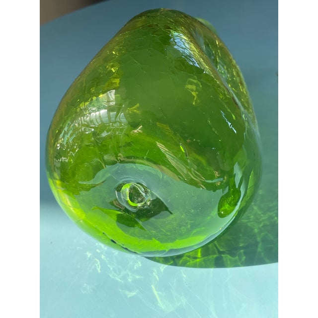 Vintage Mid-Century Modern Blenko #49 Lime Crackle Glass Pinched Decanter – Winslow Anderson – Silver Foil Label & Stopper For Sale - Image 10 of 10
